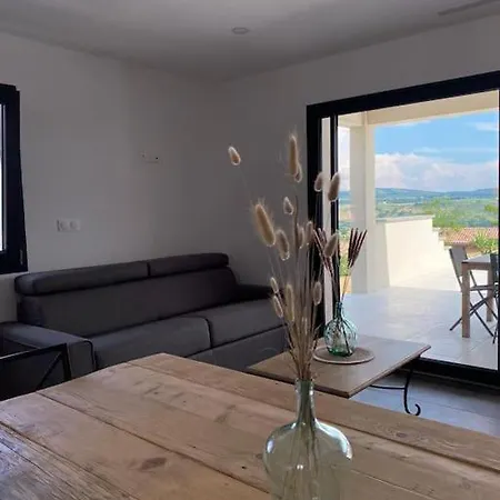 Gite Sud Ardeche 別荘 Mirabel